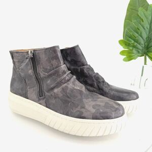 Sofft Womens Portland Suede Platform Boots Size 11 M Grey Camo Water Resistant